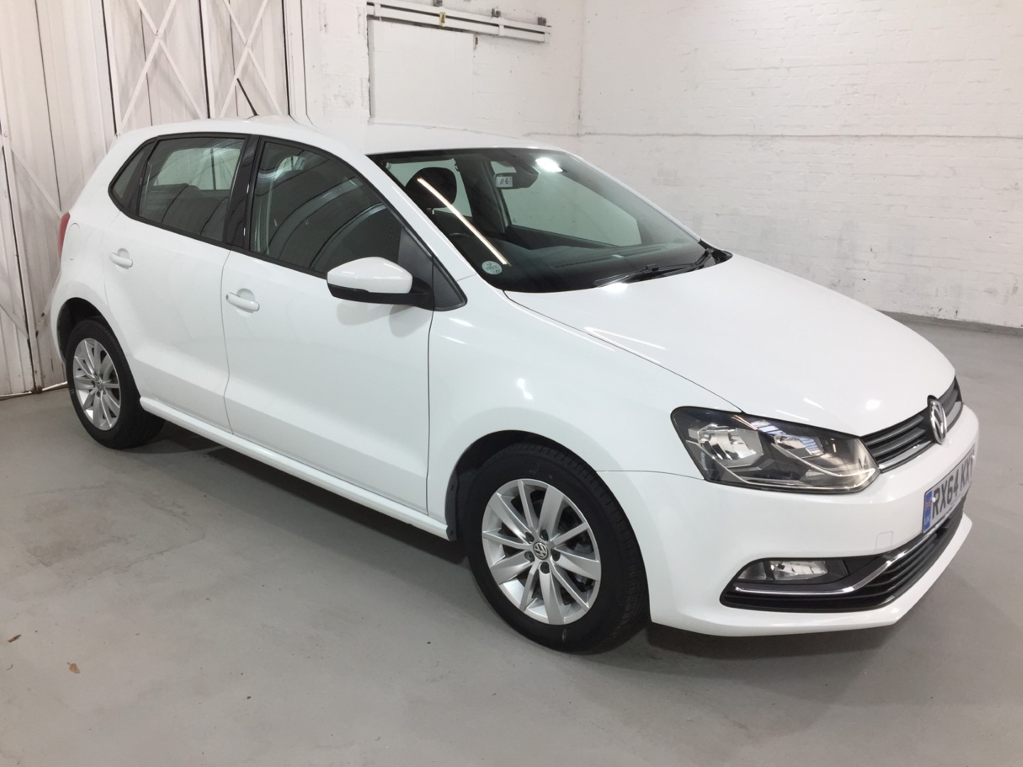 Used Volkswagen Polo 2014 for sale - 76407134: Photo 2