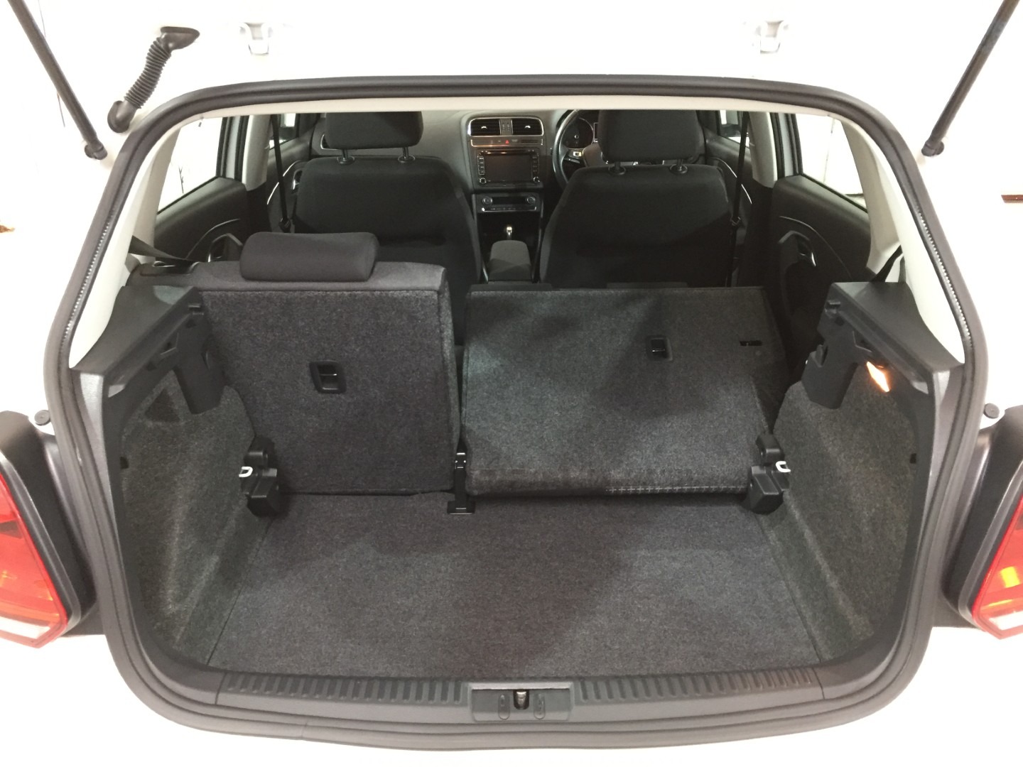 Used Volkswagen Polo 2014 for sale - 76407134: Photo 35