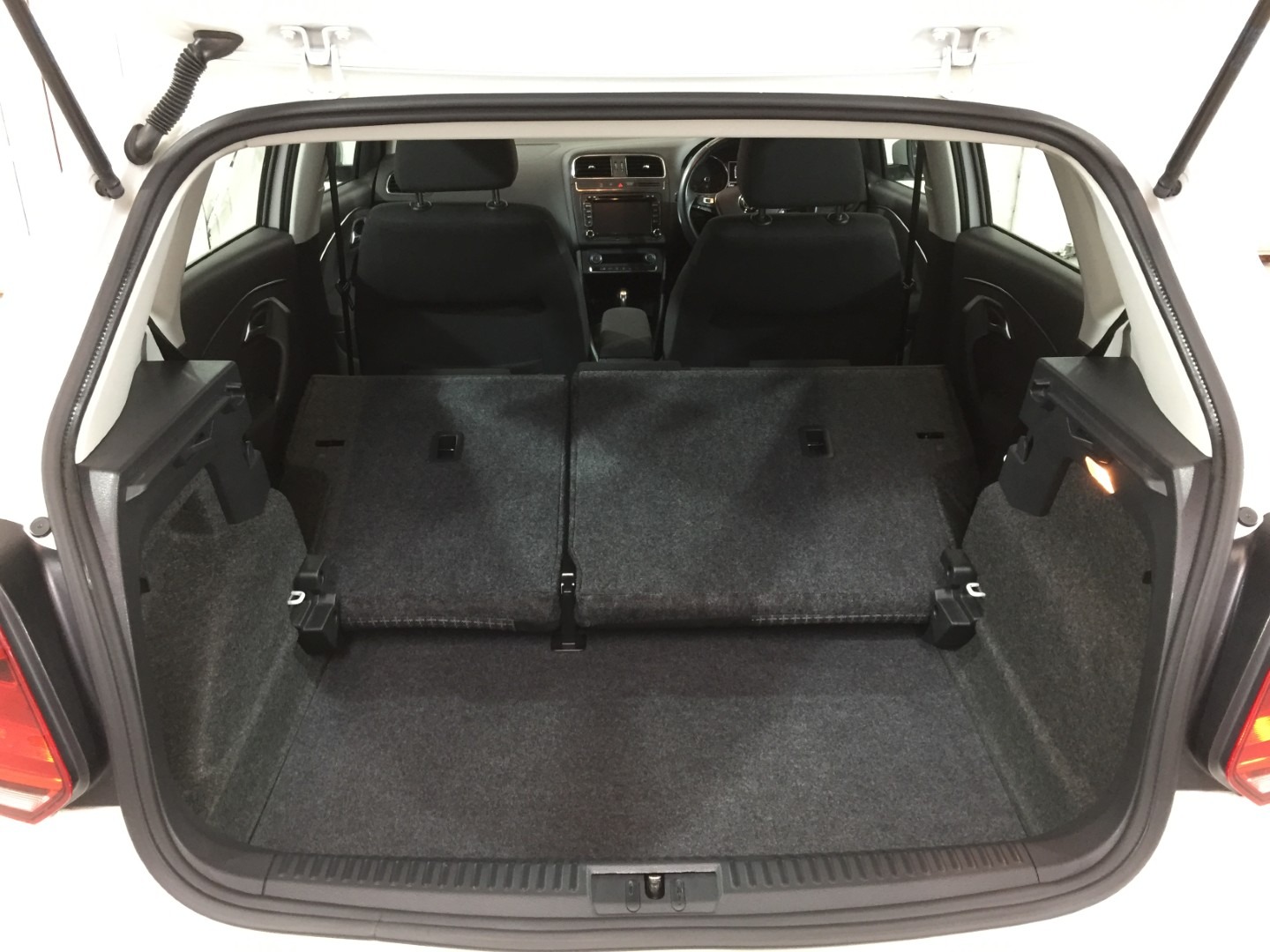 Used Volkswagen Polo 2014 for sale - 76407134: Photo 36