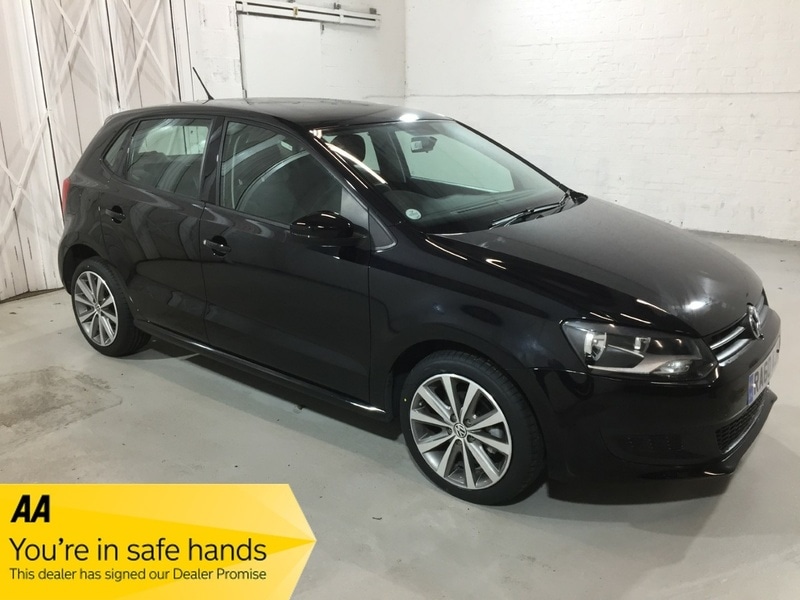 Used Volkswagen Polo 2010 for sale - 76686788: Photo 1