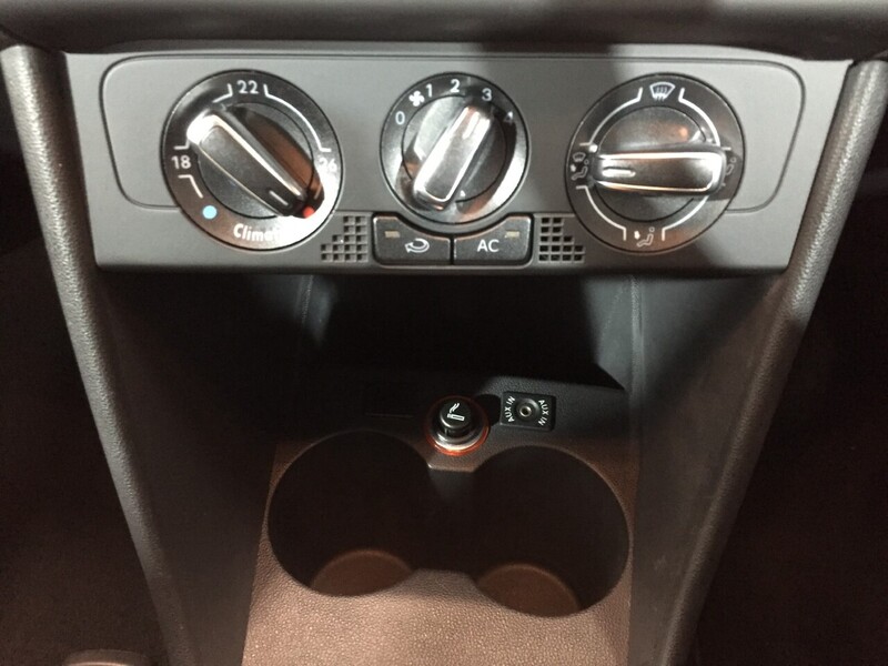 Used Volkswagen Polo 2010 for sale - 76686788: Photo 12