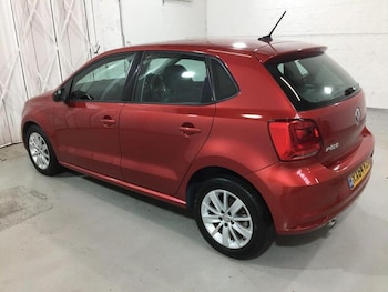 Used Volkswagen Polo 2014 for sale - 76407150: Photo