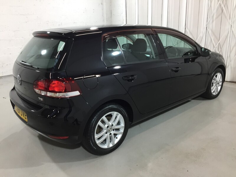 Used Volkswagen Golf 2024 for sale - 76407122: Photo 2