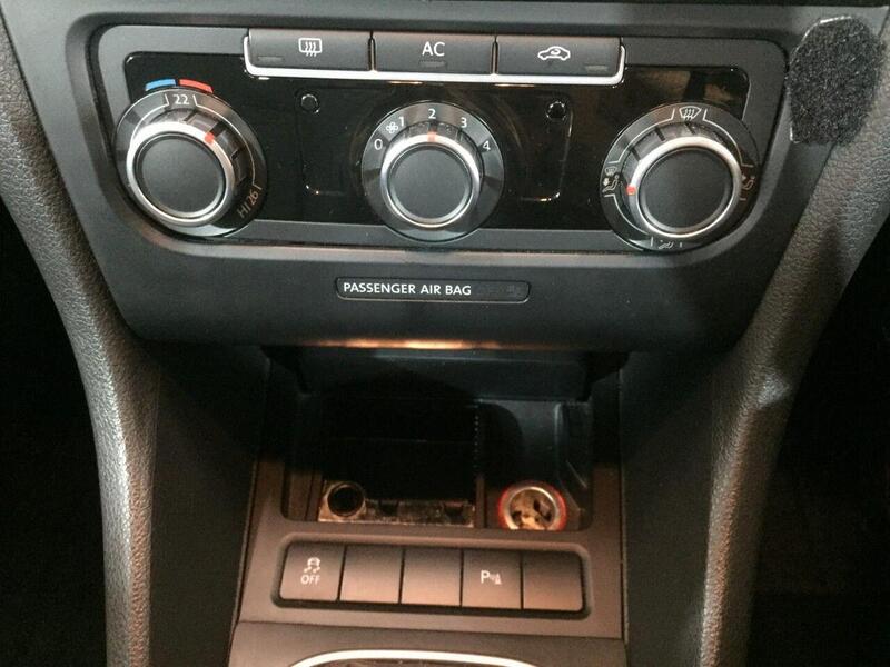 Used Volkswagen Golf 2010 for sale - 77744317: Photo 14