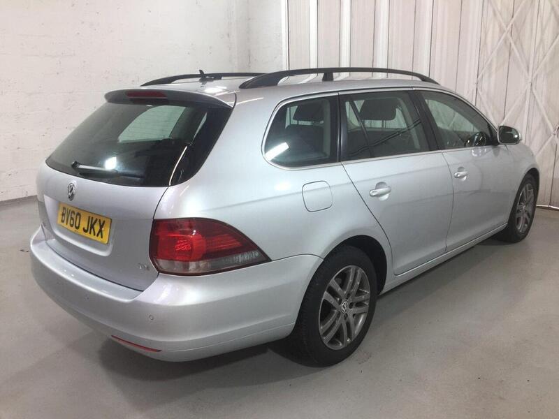 Used Volkswagen Golf 2010 for sale - 77744317: Photo 2