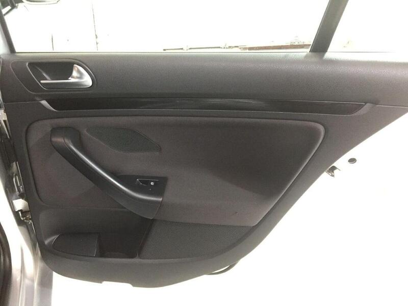 Used Volkswagen Golf 2010 for sale - 77744317: Photo 21