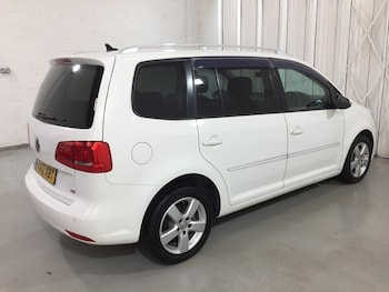 Used Volkswagen Touran 2012 for sale - 76718734: Photo