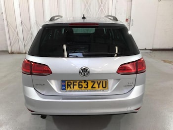 Used Volkswagen Golf 2013 for sale - 76407129: Photo