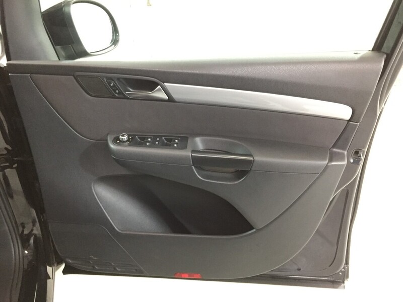 Used Volkswagen Sharan 2013 for sale - 76476294: Photo 8