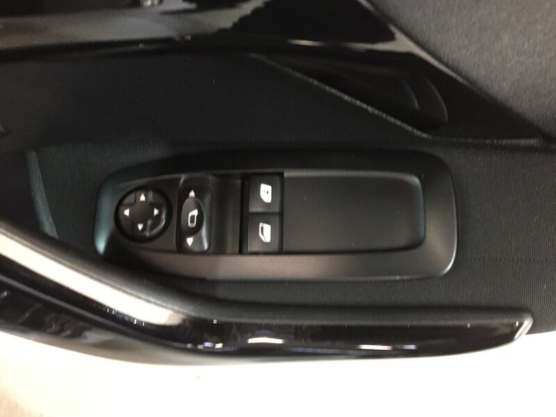 Used Peugeot 208 2014 for sale - 76718735: Photo 10