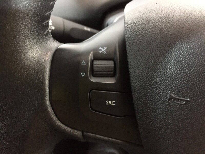 Used Peugeot 208 2014 for sale - 76718735: Photo 11