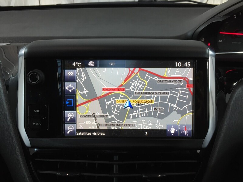 Used Peugeot 208 2014 for sale - 76718735: Photo 13