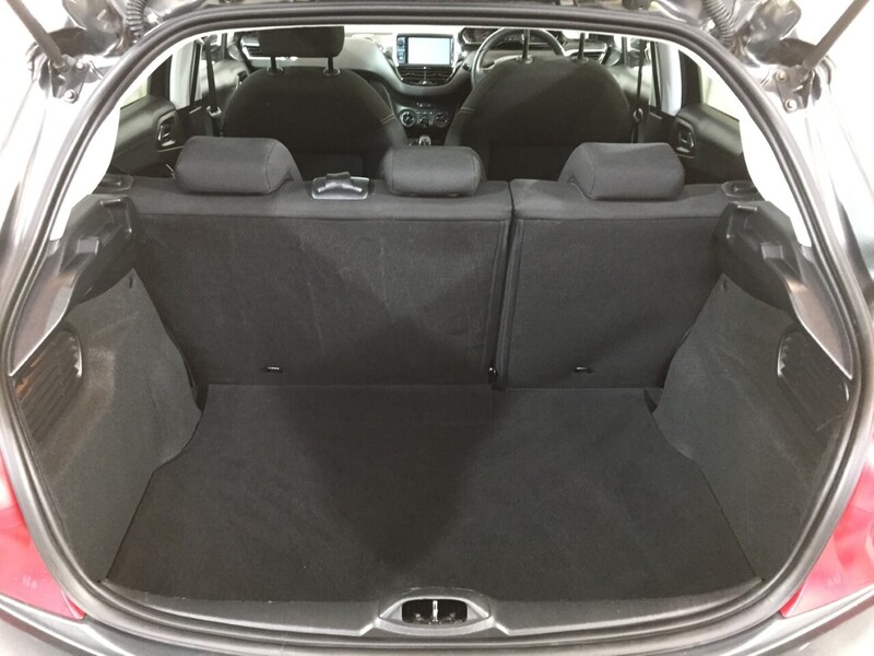 Used Peugeot 208 2014 for sale - 76718735: Photo 31