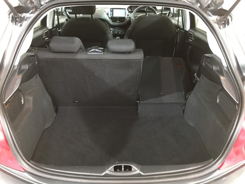 Used Peugeot 208 2014 for sale - 76718735: Photo 32