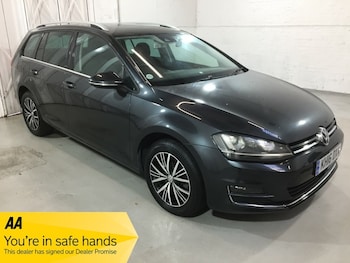Used Volkswagen Golf 2016 for sale - 76476312: Photo