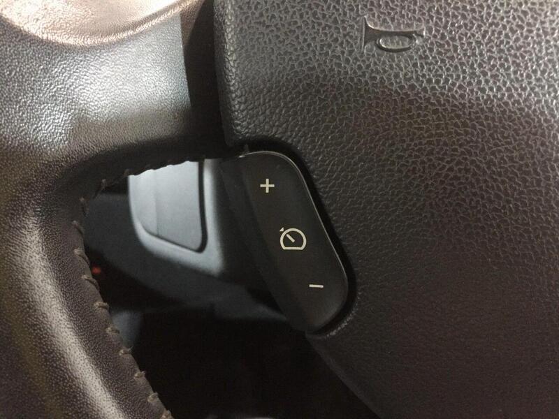 Used Renault Clio 2010 for sale - 77668083: Photo 12