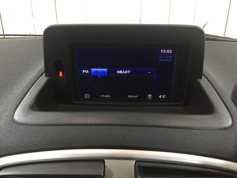 Used Renault Clio 2010 for sale - 77668083: Photo 17