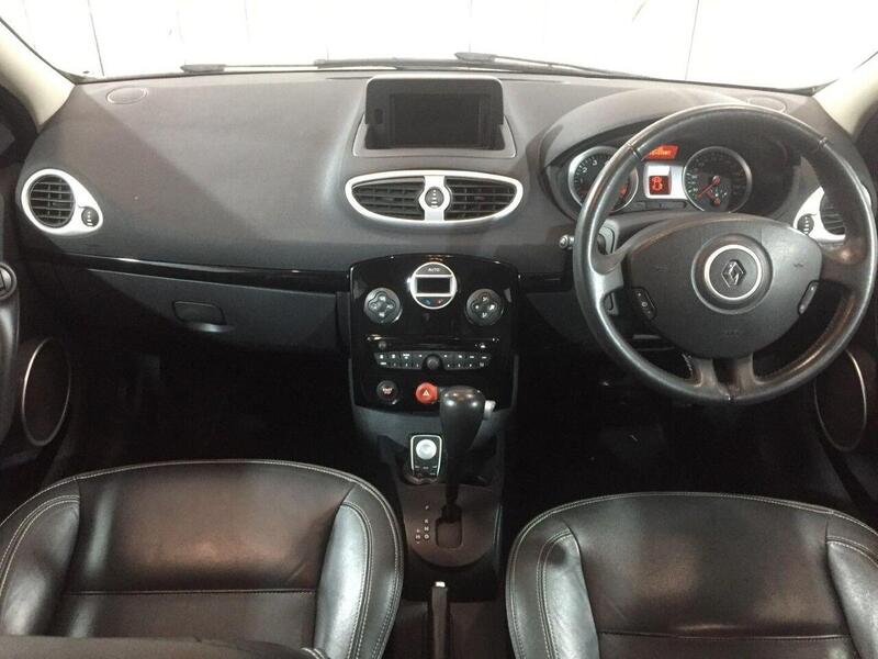 Used Renault Clio 2010 for sale - 77668083: Photo 24