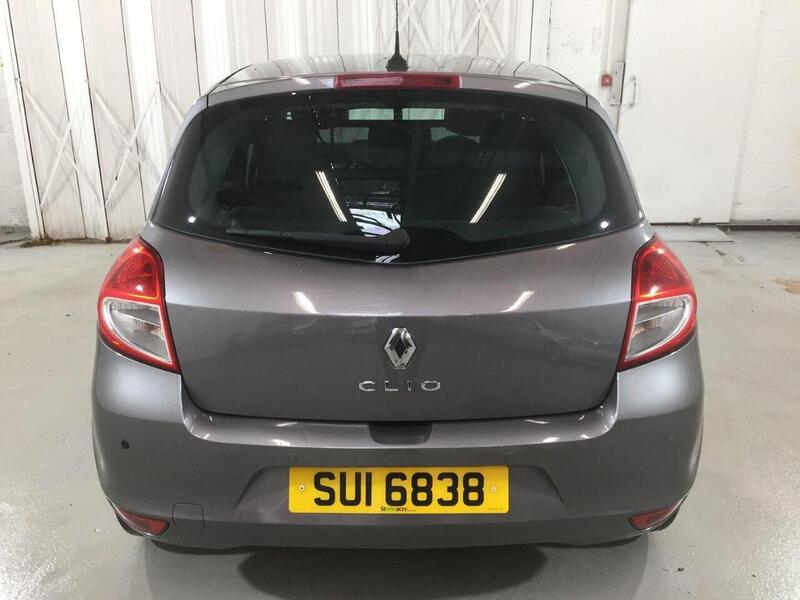 Used Renault Clio 2010 for sale - 77668083: Photo 3