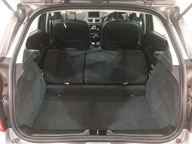 Used Renault Clio 2010 for sale - 77668083: Photo 32