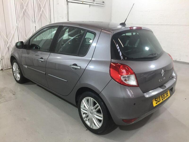 Used Renault Clio 2010 for sale - 77668083: Photo 4