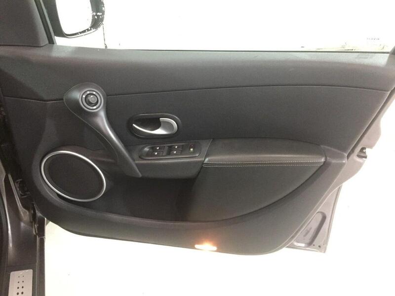 Used Renault Clio 2010 for sale - 77668083: Photo 8