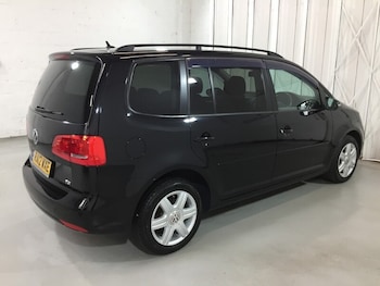 Used Volkswagen Touran 2012 for sale - 76407136: Photo