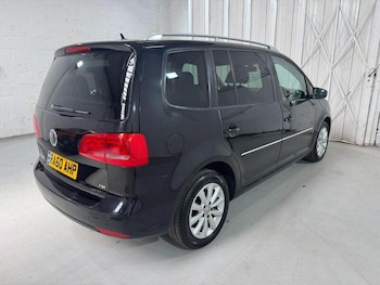 Used Volkswagen Touran 2011 for sale - 78758515: Photo