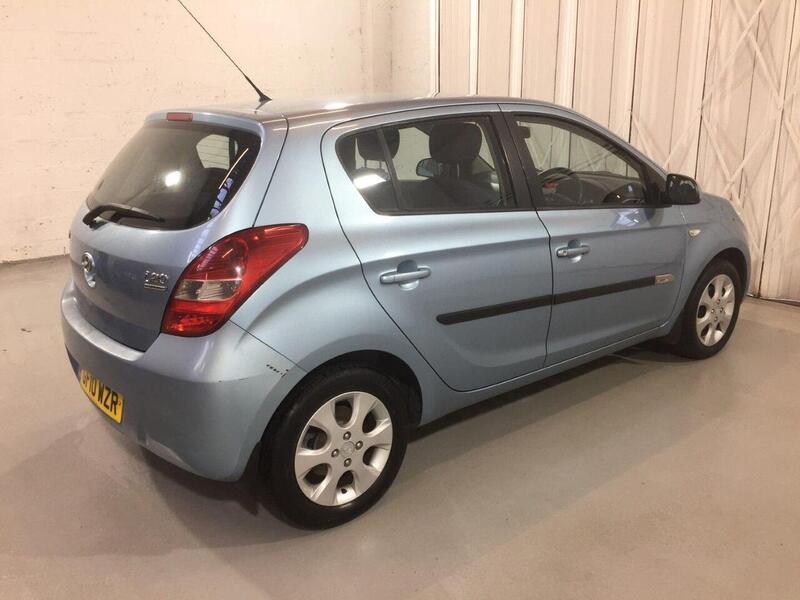 Used Hyundai i20 2010 for sale - 77880691: Photo 2