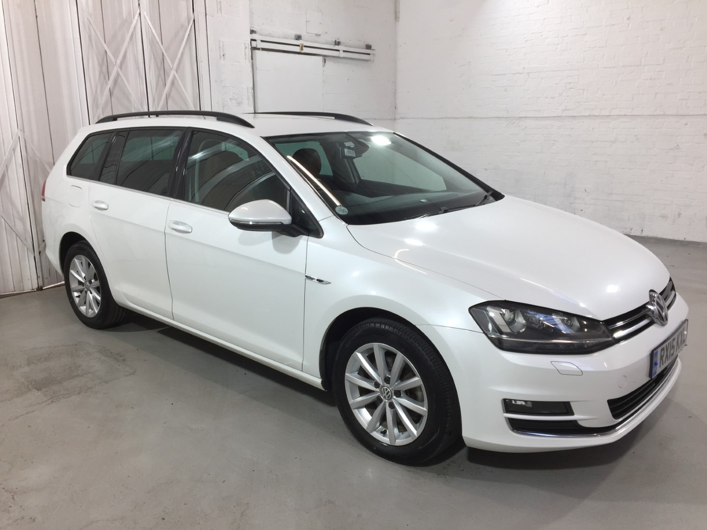Used Volkswagen Golf 2015 for sale - 76407156: Photo 2