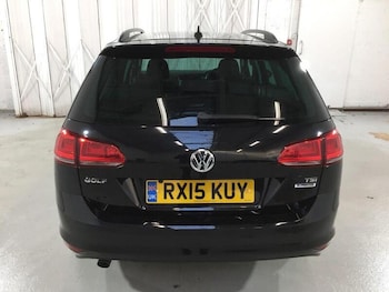 Used Volkswagen Golf 2015 for sale - 76403209: Photo