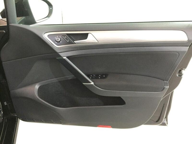 Used Volkswagen Golf 2015 for sale - 76403209: Photo 8