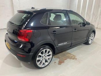 Used Volkswagen Polo 2015 for sale - 79709827: Photo