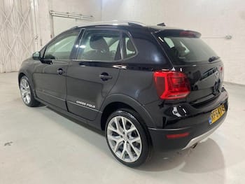 Used Volkswagen Polo 2015 for sale - 79709827: Photo