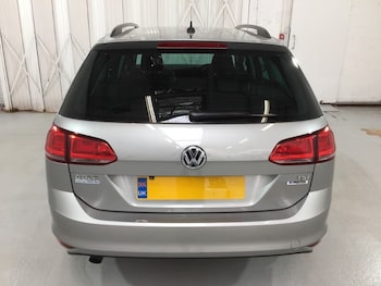 Used Volkswagen Golf 2015 for sale - 76407162: Photo