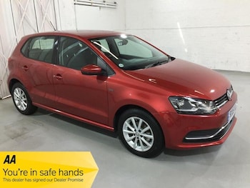 Used Volkswagen Polo 2015 for sale - 76407127: Photo