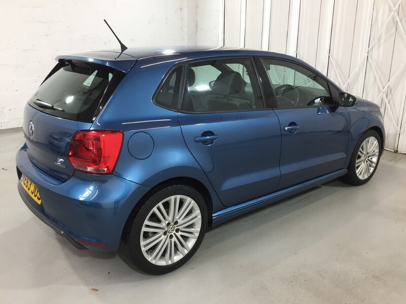 Used Volkswagen Polo 2013 for sale - 76407159: Photo 2