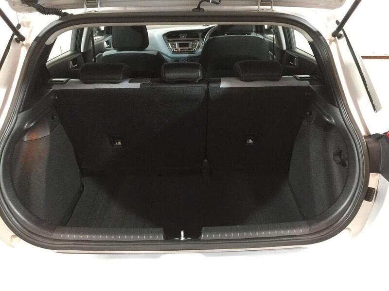 Used Hyundai i20 2016 for sale - 77349668: Photo 25