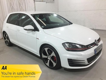 Used Volkswagen Golf 2015 for sale - 78242112: Photo