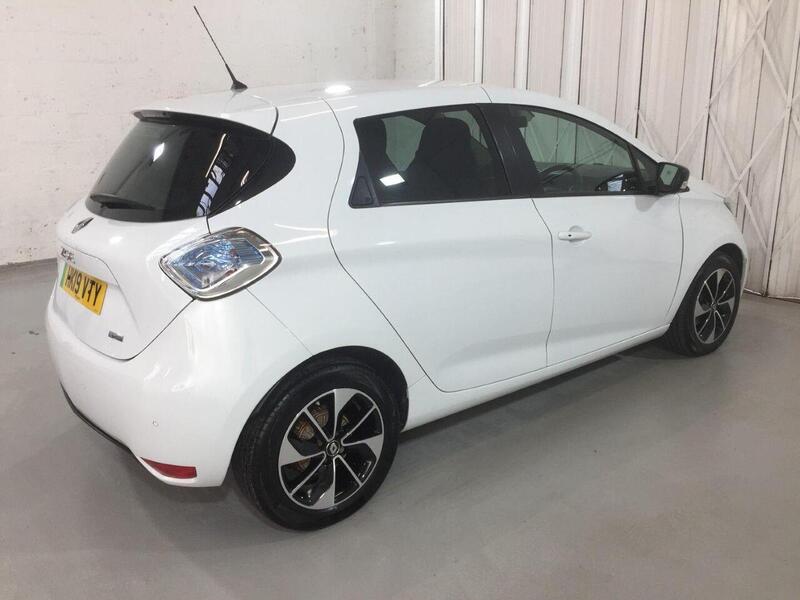 Used Renault Zoe 2019 for sale - 77880687: Photo 2