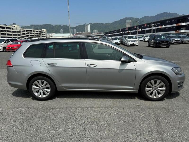 Used Volkswagen Golf 2025 for sale - 76407144: Photo 1
