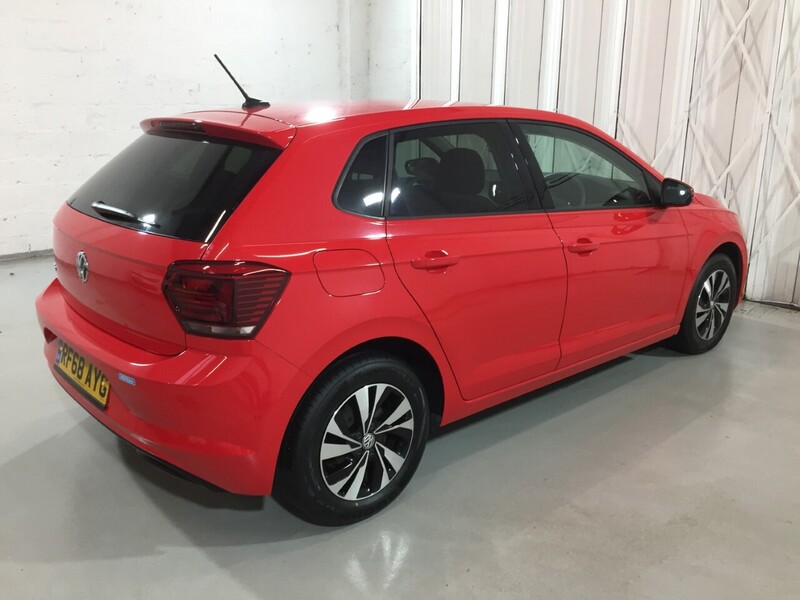 Used Volkswagen Polo 2018 for sale - 76555132: Photo 2