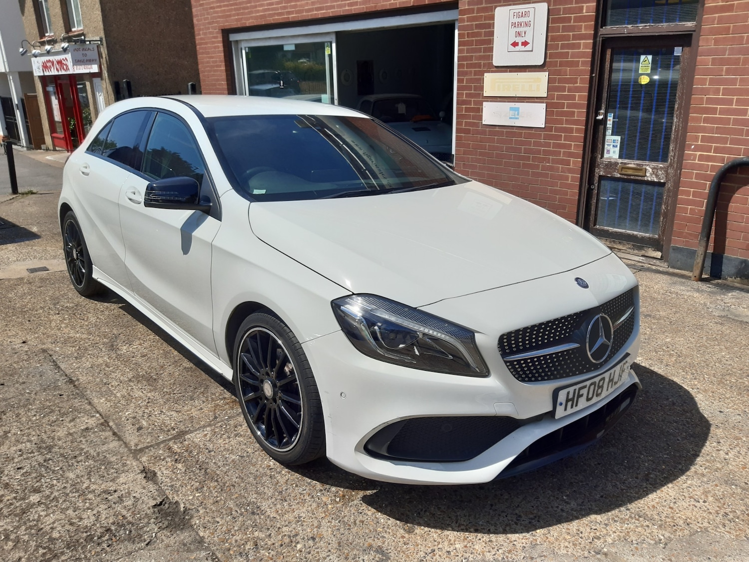 Used Mercedes-Benz A-Class 2016 for sale - 76477389: Photo 2