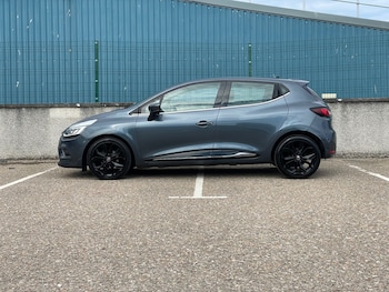Used Renault Clio 2018 for sale - 79258054: Photo