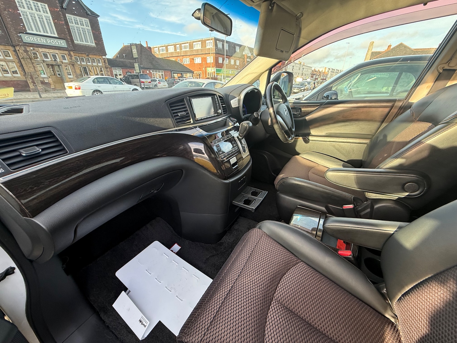 Used Nissan Elgrand 2020 for sale - 77180035: Photo 6