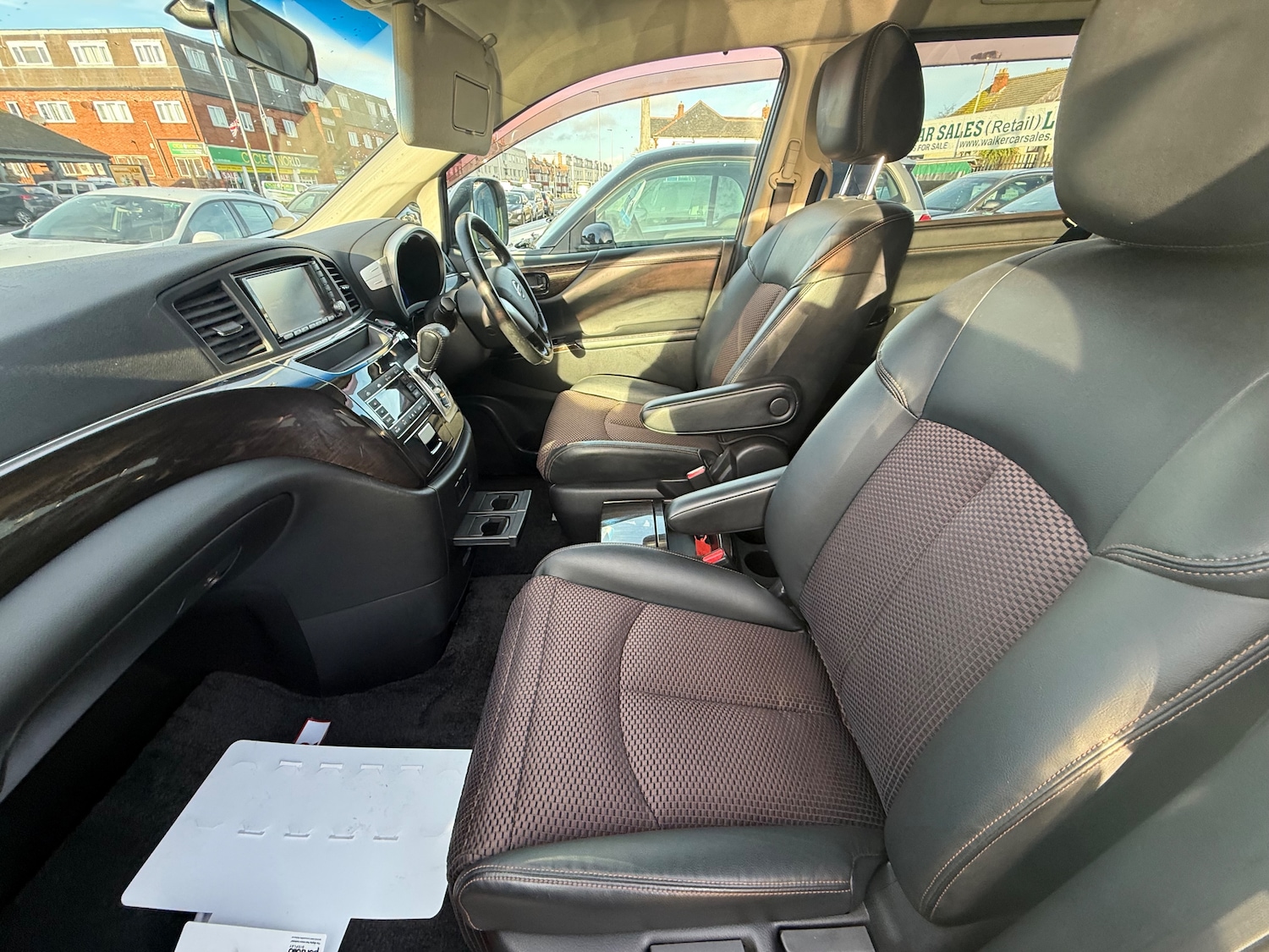 Used Nissan Elgrand 2020 for sale - 77180035: Photo 7