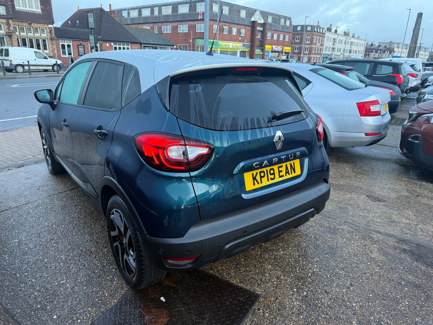 Used Renault Captur 2019 for sale - 76807789: Photo 2