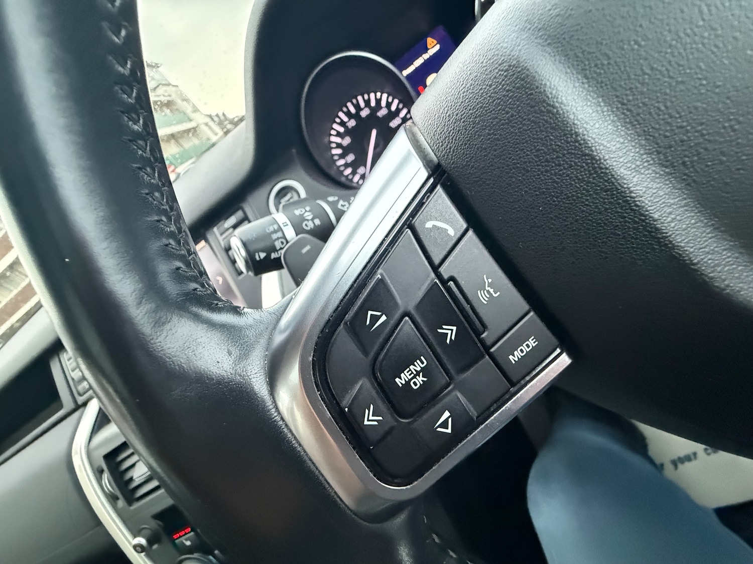 Used Land Rover Discovery Sport 2015 for sale - 76836565: Photo 32