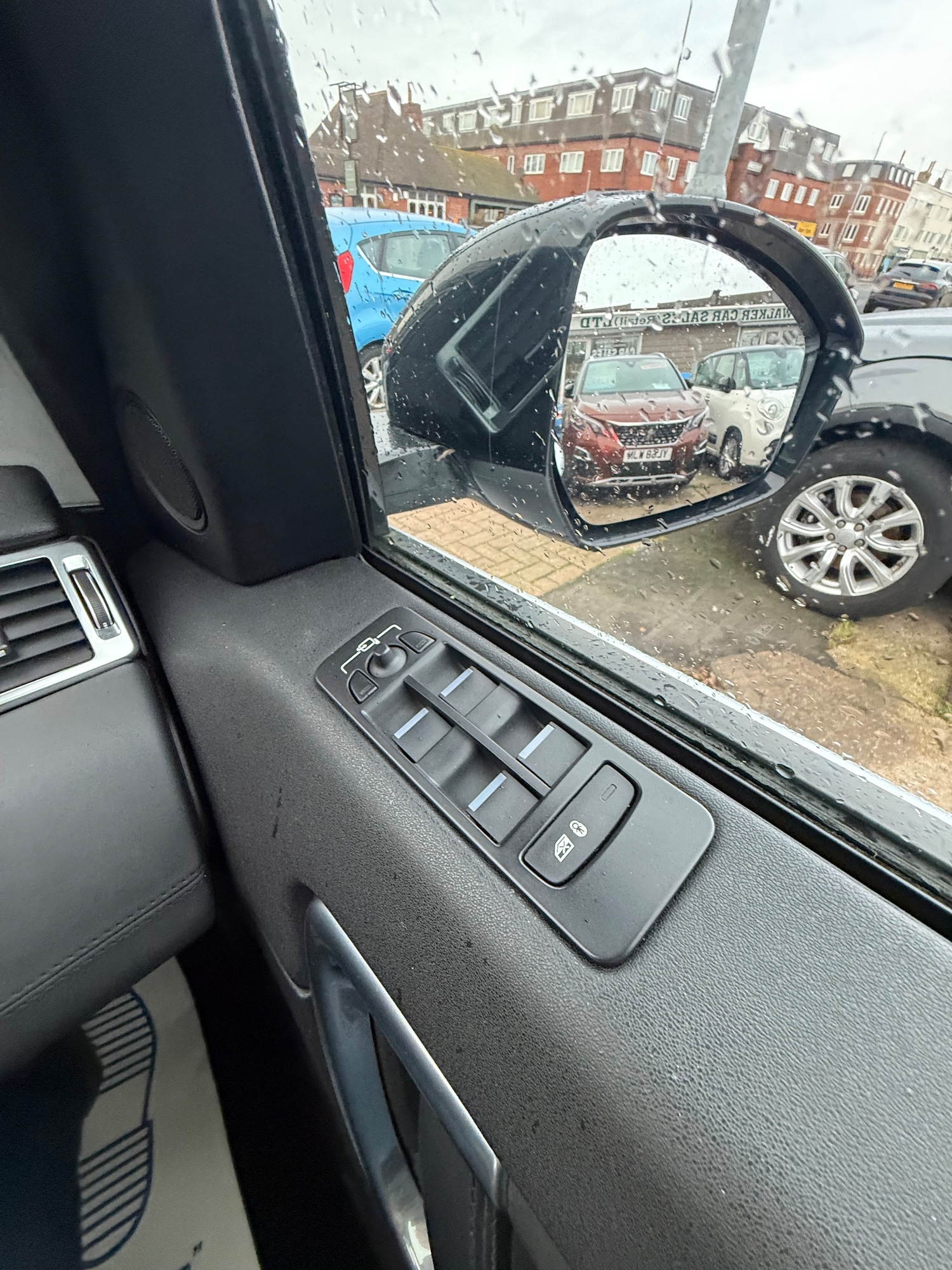 Used Land Rover Discovery Sport 2015 for sale - 76836565: Photo 34