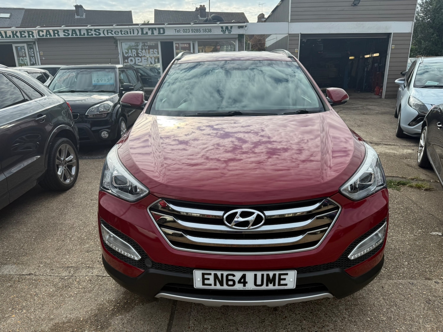 Used Hyundai Santa Fe 2015 for sale - 77966556: Photo 2